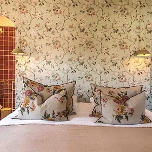  Guest house 23